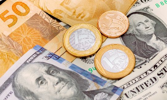 Saiba como a desvalorização do real afeta a exportação das empresas brasileiras
